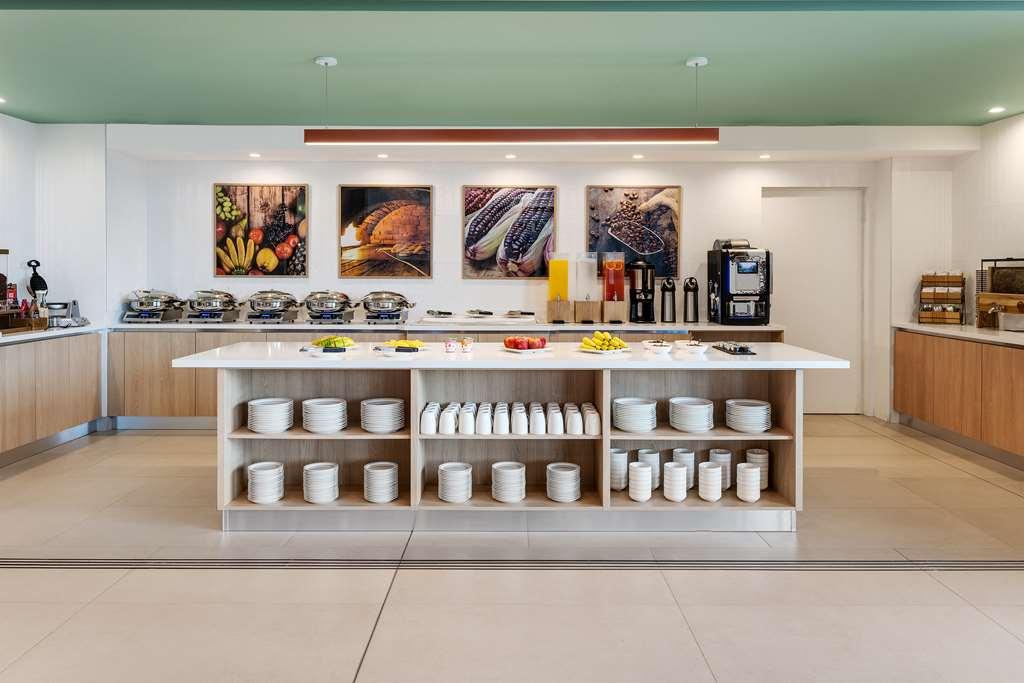 Отель Hampton By Hilton Guanacaste Airport Либерия Ресторан фото