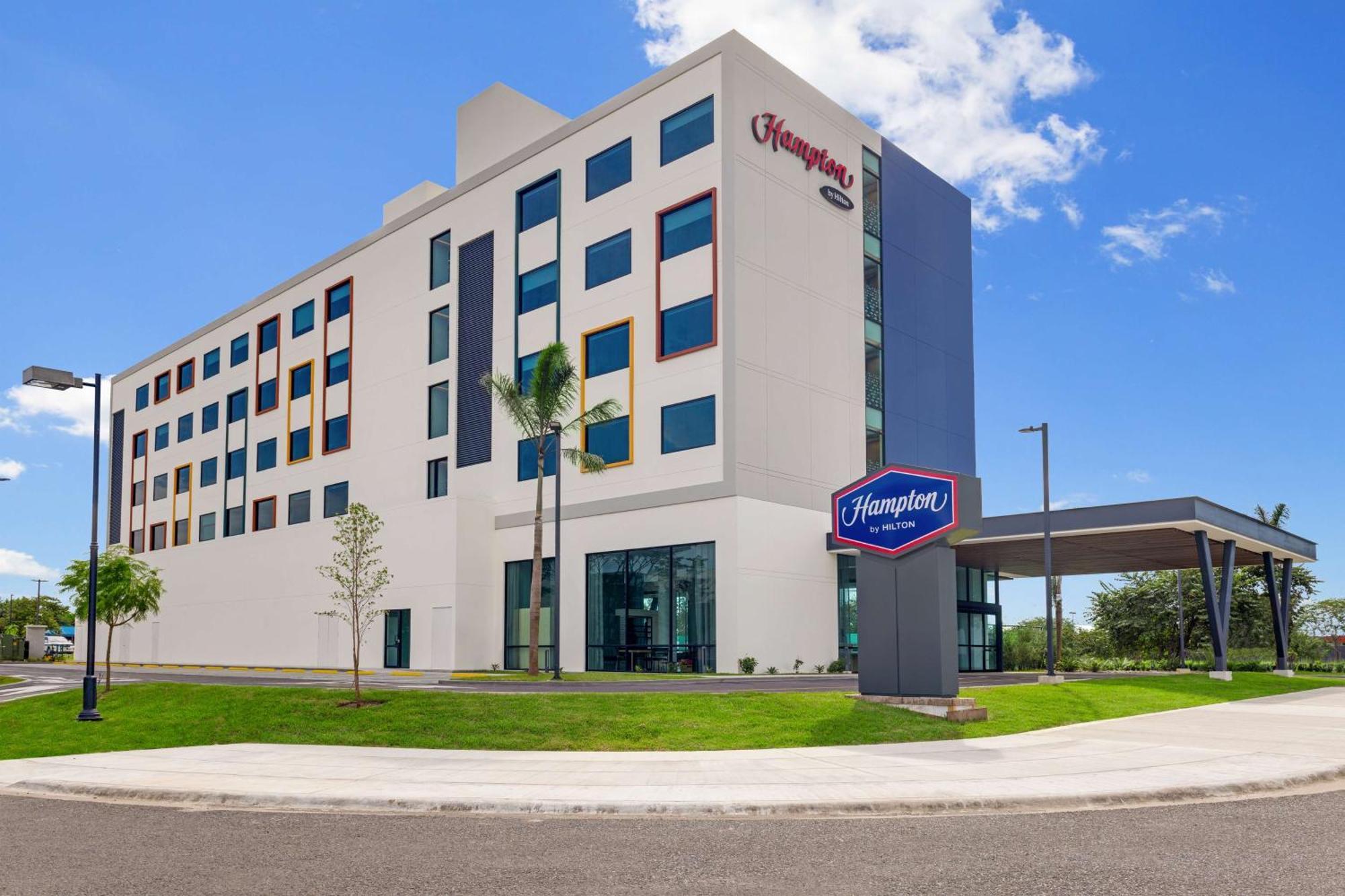 Отель Hampton By Hilton Guanacaste Airport Либерия Экстерьер фото