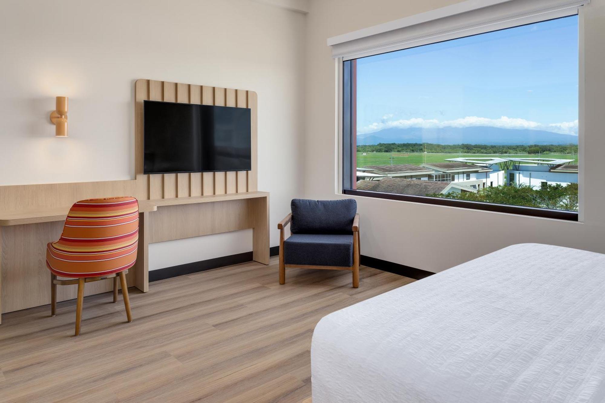 Отель Hampton By Hilton Guanacaste Airport Либерия Экстерьер фото