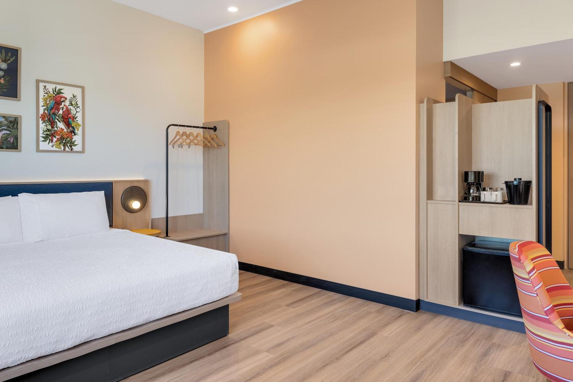 Отель Hampton By Hilton Guanacaste Airport Либерия Экстерьер фото